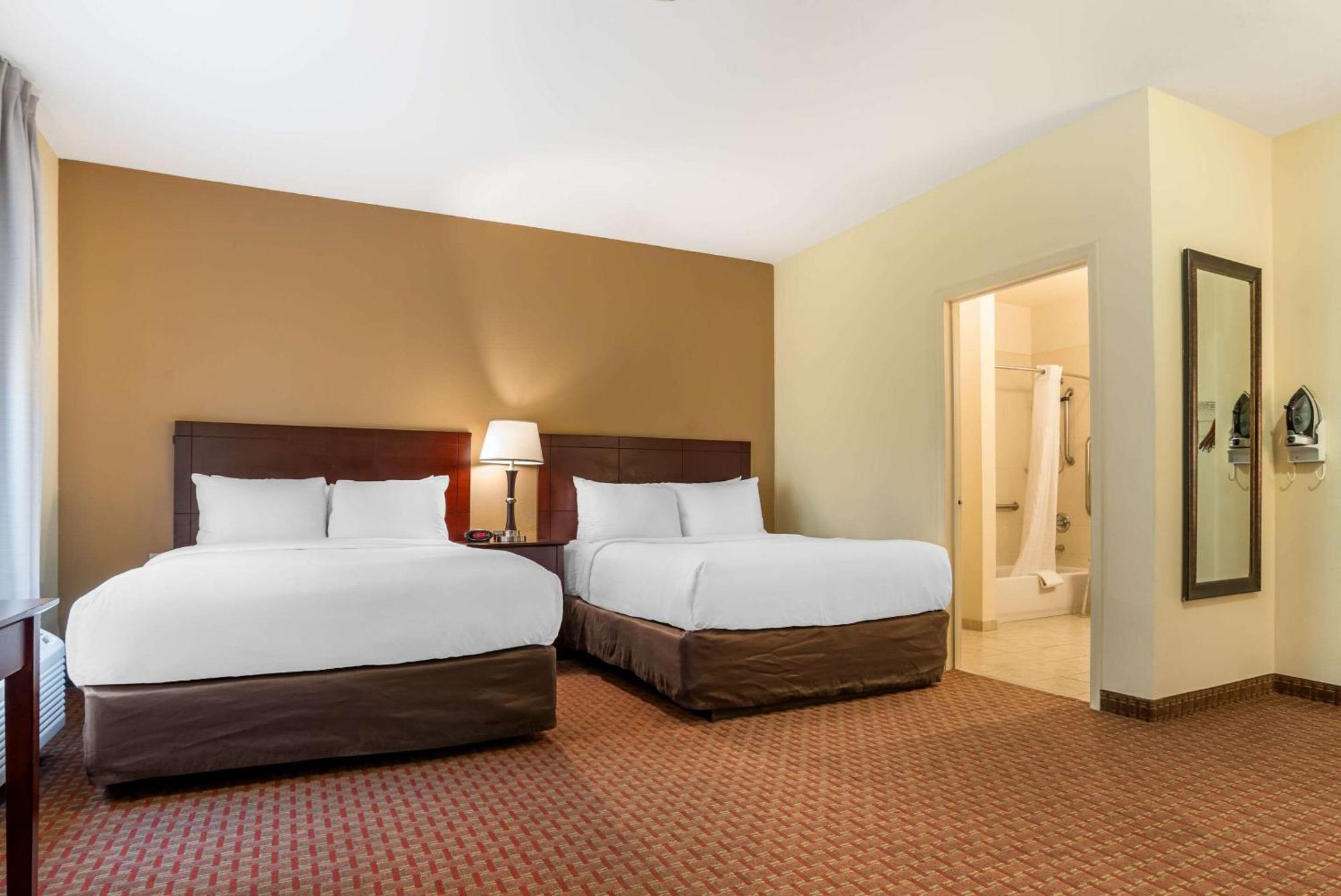Comfort Inn & Suites Креств'ю Екстер'єр фото