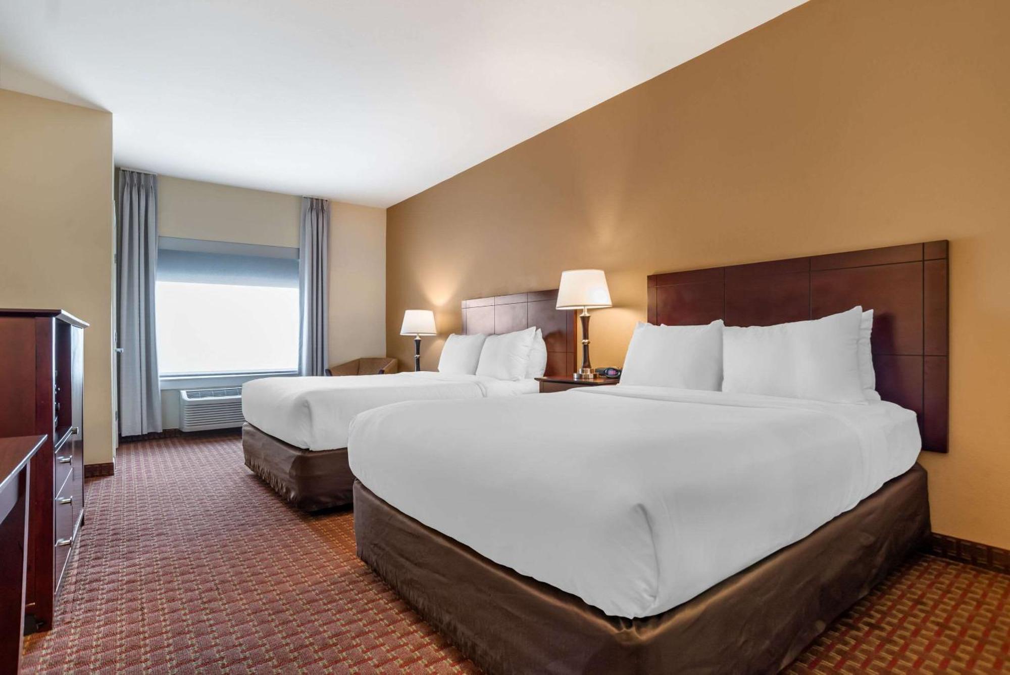 Comfort Inn & Suites Креств'ю Екстер'єр фото