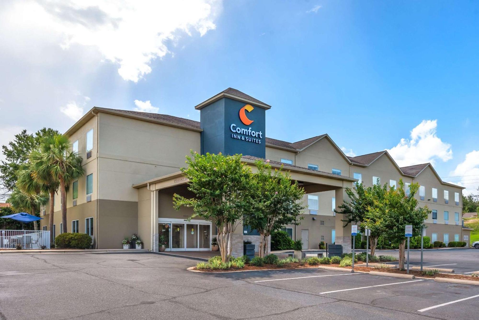 Comfort Inn & Suites Креств'ю Екстер'єр фото